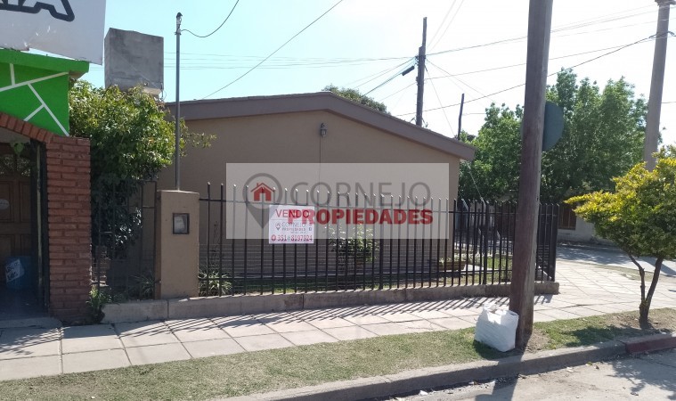 VENDO CASA Y LOCA EN BARRIO LOS BOULEVARES