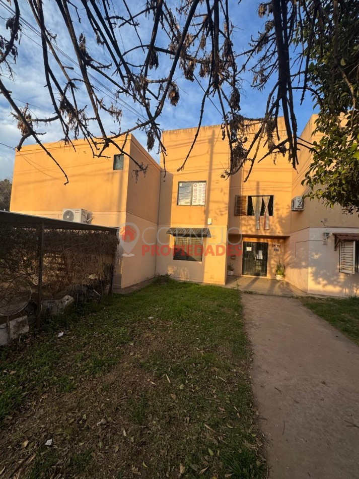 Alquilo departamento dos dormitorios  con cochera