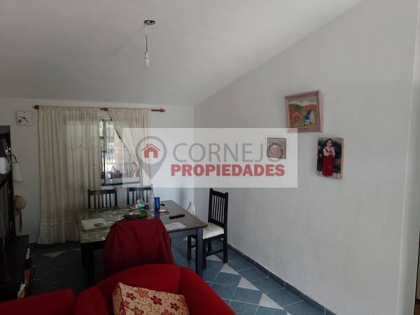 VENDO CASA Y LOCA EN BARRIO LOS BOULEVARES