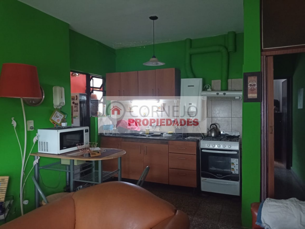 SE VENDE CASA Y DEPARTAMENTO EN BARRIO CAROLA LORENZINI