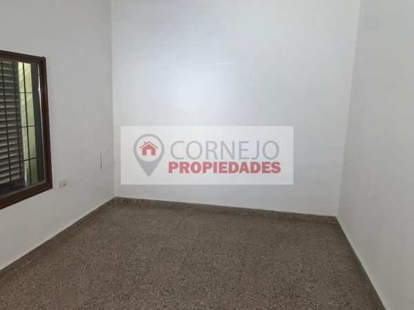 VENDO CASA  Y DEPARTAMENTO EN BARRIO  LOS PLATANOS