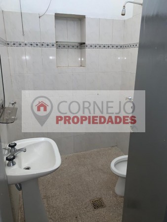 VENDO CASA  Y DEPARTAMENTO EN BARRIO  LOS PLATANOS