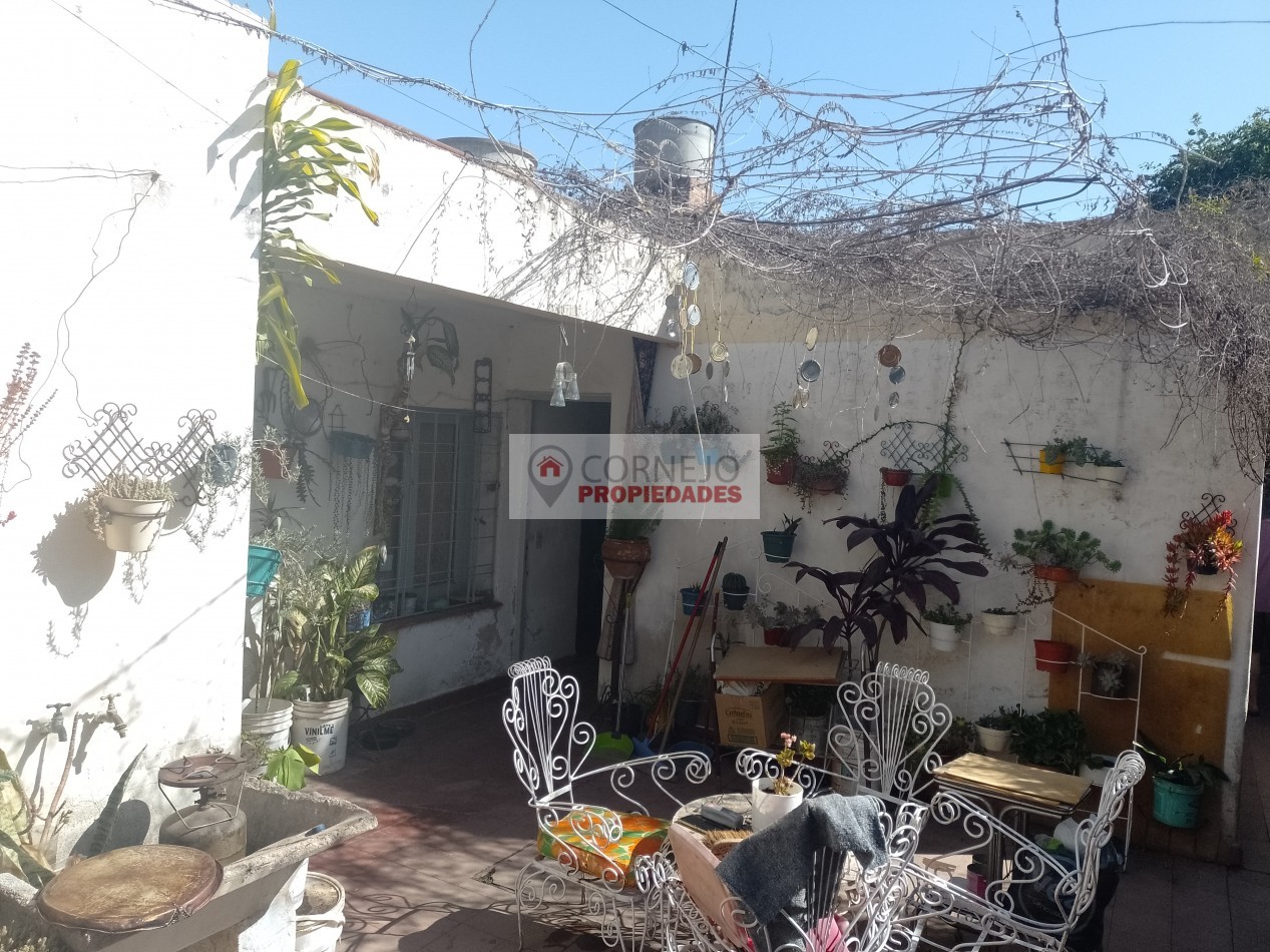 VENDO CASA Y DEPARTAMENTO EN BARRIO YAPEYU