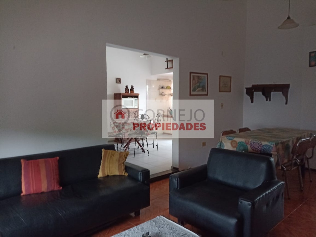 SE VENDE CASA Y DEPARTAMENTO EN BARRIO CAROLA LORENZINI